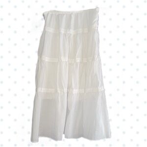 🪽White Zip Up Long Frilly Maxi Skirt